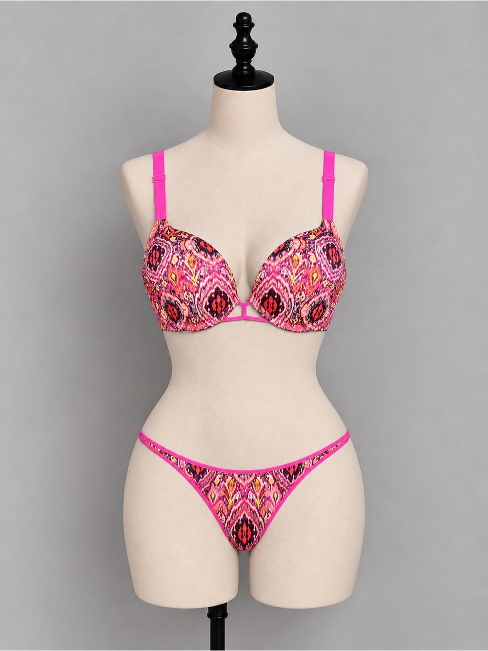 Victoria's Secret Bombshell Plunge Hot Pink Patterned Push-Up Bra